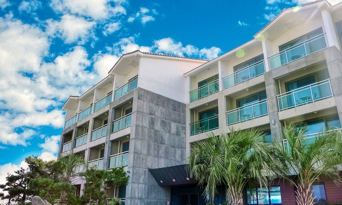 Aewol Condo | Inviting Jeju Resort: Oceanfront Views & Child-Friendly Amenities