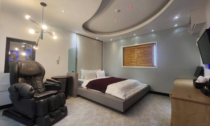 Aewol Hotel | Eco-Friendly Retreat at Jeju Venus Self Check-in Motel