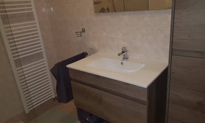 Sud-Ovest Apartment | Pet Friendly Jelena Apartment Near Fiera Attractions