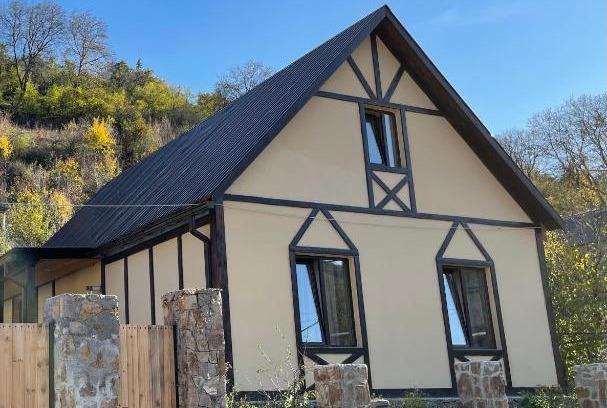 Dilijan House | Family-Friendly Jelini: Enjoy Your Stay with Comfort