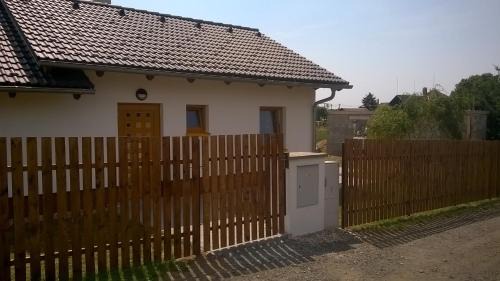 Velka Jesenice House | Family-Friendly Retreat at Jendův domeček with Kitchen Access