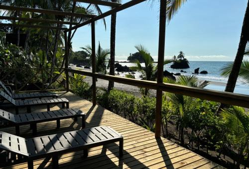 Nuqui Hotel | Relax at Jenené Lodge: Oceanfront Retreat for Families