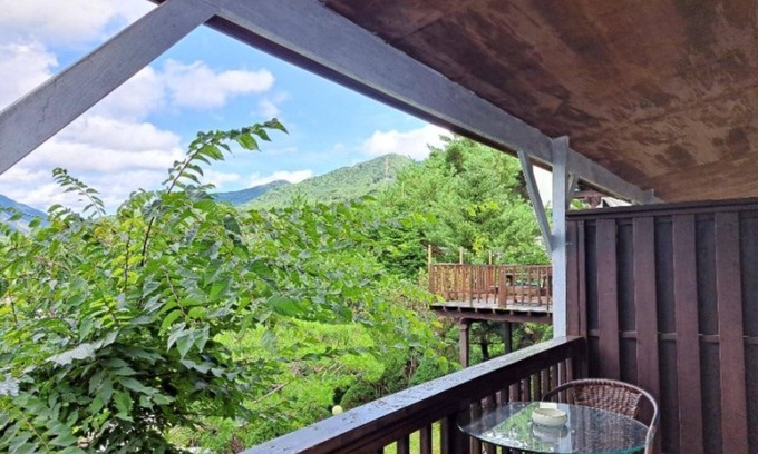 Jeongseon House | Eco-Friendly Jeongseon Suilmananmulga Pension with Breakfast
