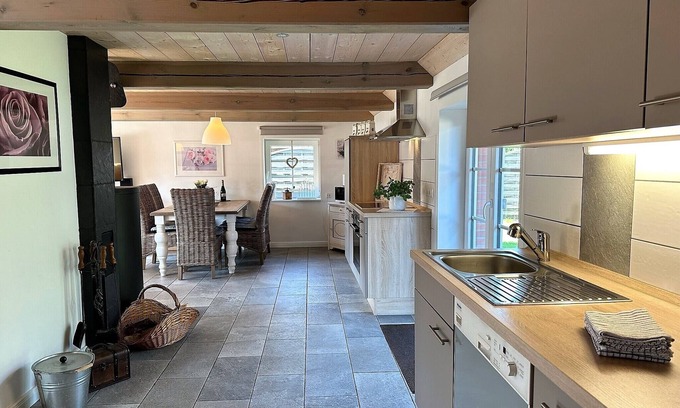 Grellsbull House | Jeppe Hus: Pet-Friendly Retreat Near the North Sea