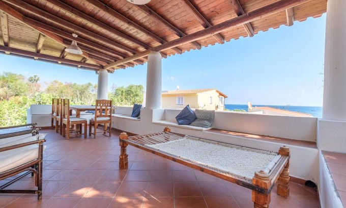 Vulcanello Apartment | Jera Suite Vista Mare: Family-Friendly 4-Star Retreat