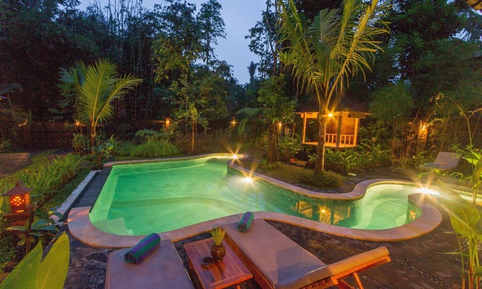 Sambahan Bed & Breakfast | Unforgettable Jero Sebali Villa with Pool & Spa Amenities