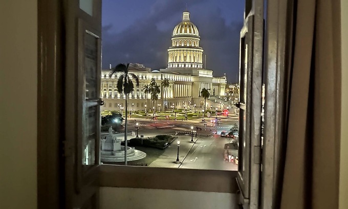 Old Havana Hotel | Cozy Jerome's Old Havana Apartment with Spa and Breakfast
