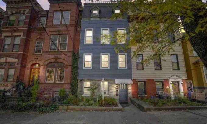 Bergen Apartment | Parkside Haven: A Jersey City Retreat with Great Amenities