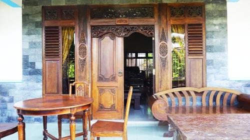 Situbondo House | Kid-Friendly Jeru Homestay with Excellent 9/10 Guest Ratings