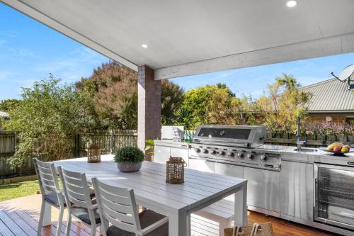Vincentia House | Discover Jervis Bay Sanctuary: Oceanfront Family Retreat