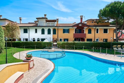 Jesolo Pineta Apartment | Oceanfront Jesolo Pines Beach House - Guest Rated 9.8/10