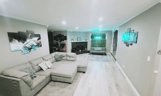 New Castle House | Family Fun at Jess' Haven with Arcade Games & Kitchen