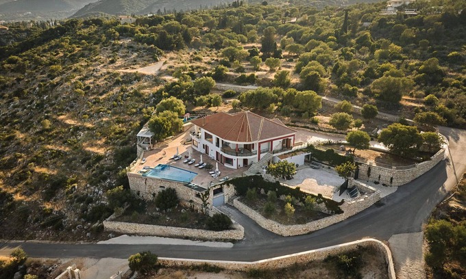 Korithi Villa | Jessica 3 Bedroom Villa with Private Pool & Family Amenities