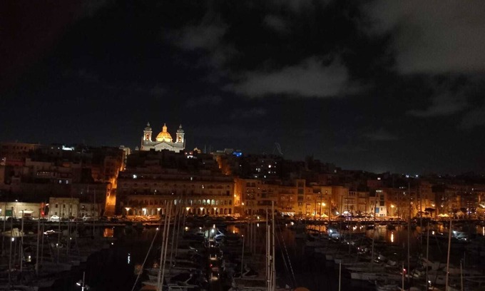 Cospicua Bed & Breakfast | Exquisite Jessica Flat B&B: Ideal for Holiday & Business