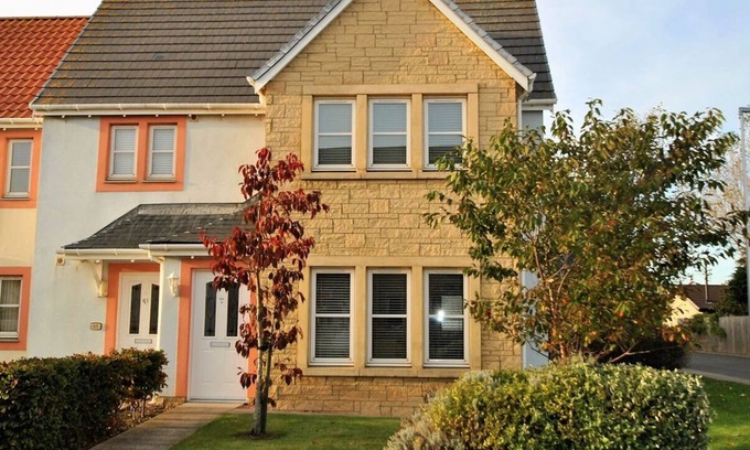 Kilrenny Apartment | Cozy Jessie's Selkie Apartment: Perfect for Families & Pets