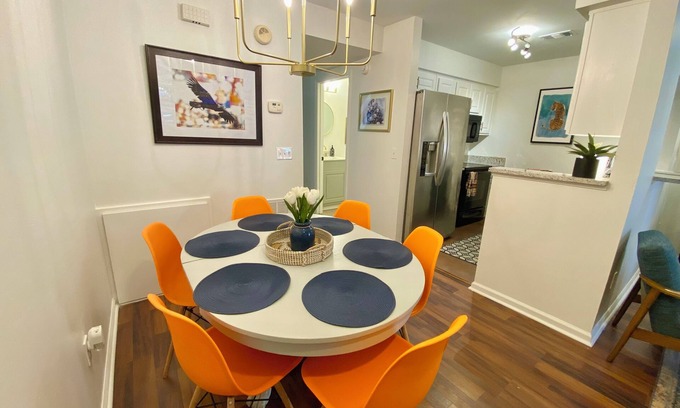 Cary Woods House | JET'S HANGAR: WALKABLE, PET-FRIENDLY, RENOVATED Game Day Townhome!