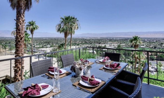 Araby House | Unmatched Views of Palm Springs with Pool and Spa Access