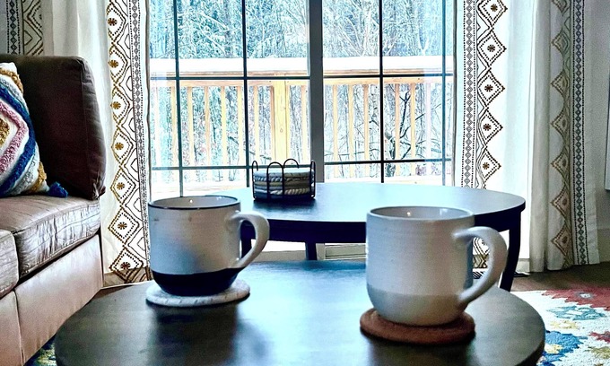 Ludlow House | Relaxing Jewel Brook Cottage: 4BR by a Peaceful Stream