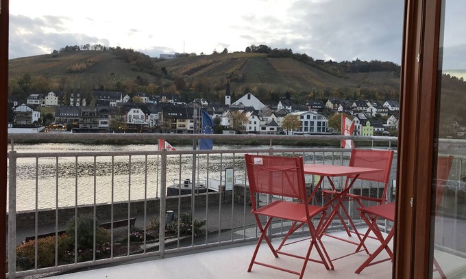 Zell Condo | Enchanting Jewel of the Mosel: Central Apartment with Views