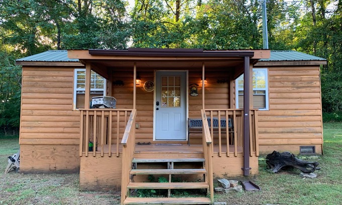 Sparta Cabin | Discover a Gem Near Fall Creek Falls and Burgess Parks
