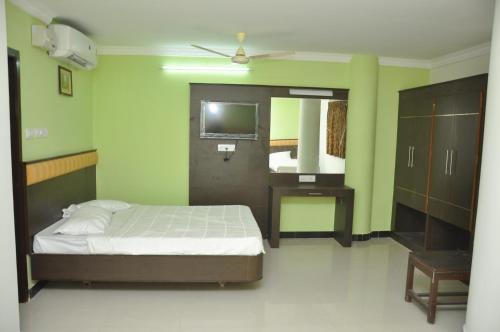 Kumbakonam Hotel | Budget-Friendly Stay at Jeyam Residency, Kumbakonam