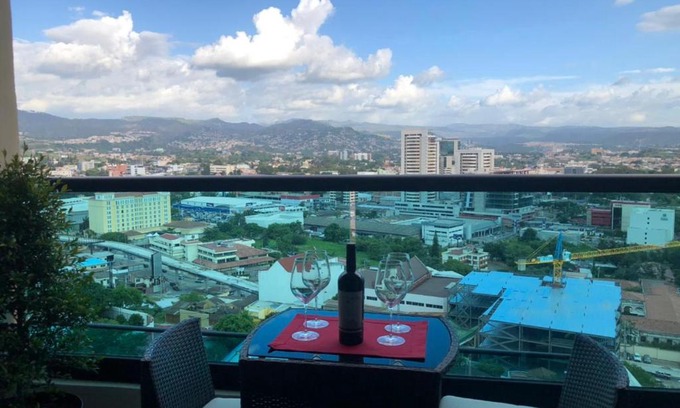 Tegucigalpa Apartment | Spacious JF Three Bedroom Apartment with Pool & Breakfast