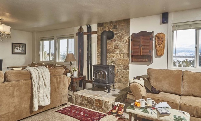 Teton Village Condo | Cozy Mountain Condo at JHRL - Guest Rated 9.8/10!