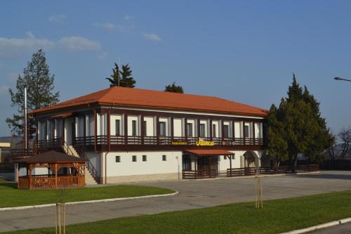 Almaj House | Discover Jianca Pensiune Agroturistică: 4-Star Retreat