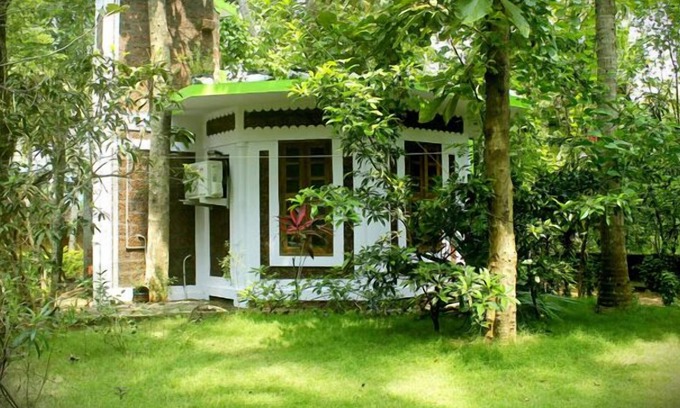 Varkala House | Budget-Friendly Stay at Jickys Nest with Breakfast Included