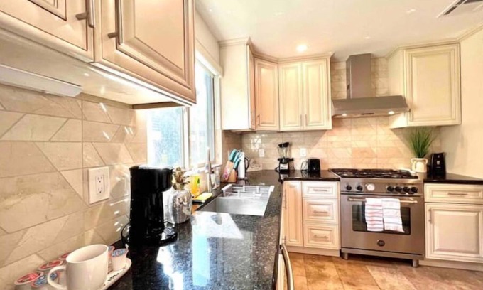 Lamanda Park Apartment | Cozy Stay in Pasadena: Family-Friendly Retreat Awaits