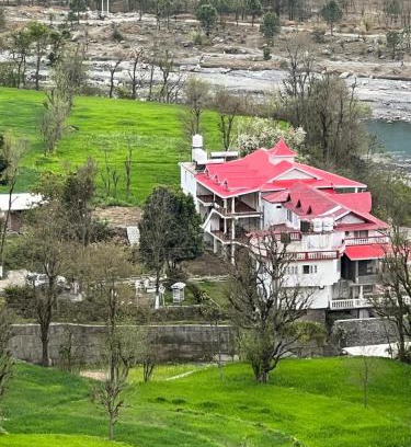 Chamba Resort | Discover Family-Friendly Fun at Jimmys River Resort
