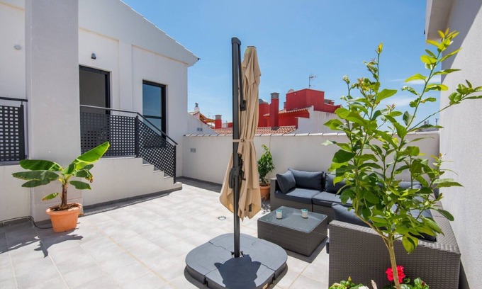 La Merced Apartment | Jinetes - Top-Rated Holiday Rental with Pool in Malaga