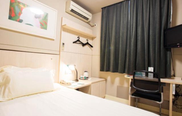Jiading Hotel | Budget-Friendly Stay at Jingjiang Inn Shanghai Jiading