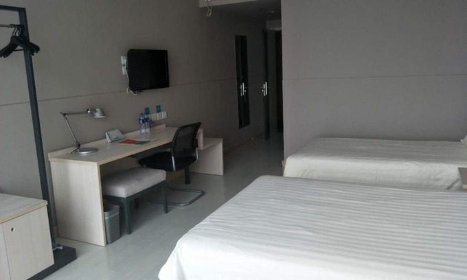 Yanta Qu Hotel | Budget-Friendly Stay at Jinjiang Inn Xi'an Exhibition Centre