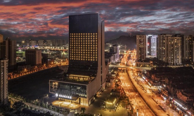 Yubei Hotel | Experience Jinling Grand Hotel: 5-Star Stay with Breakfast