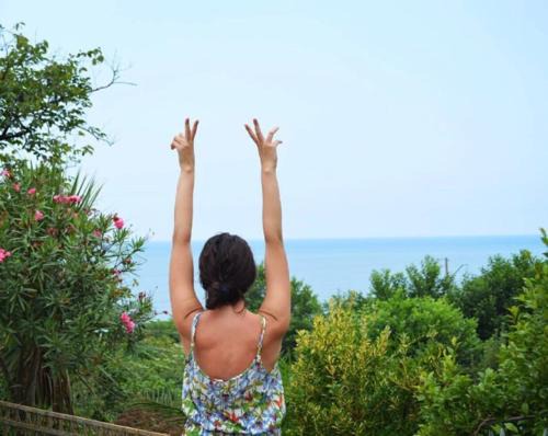 Mtsvane Kontskhi House | Oceanfront Jintcharadze Inn with Family-Friendly Amenities
