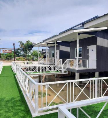 Lampang House | Family-Friendly Stay at Jira Hotel: Comfort Awaits