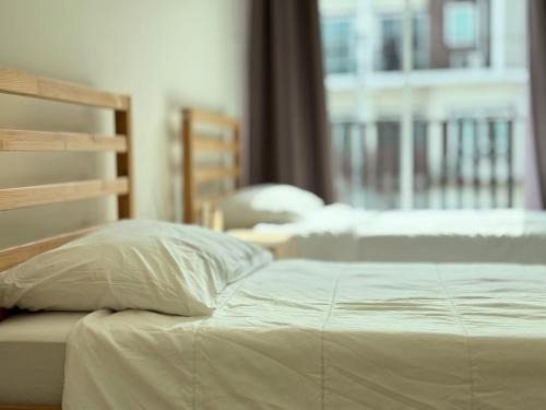 Lat Krabang House | Cozy Private Room Near Suvarnabhumi Airport with Pool
