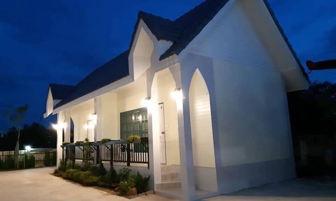 Khon Kaen Hotel | Relaxing Getaway at Jirawadee Resort with Family Amenities