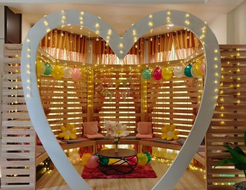 Richmond Hill House | Family-Friendly Getaway at Jk Romance House with Pet Access