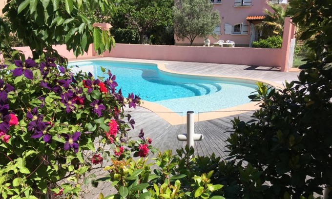 Serignan Apartment | Discover Jm Vacances Serignan: Oceanfront Retreat with Pool