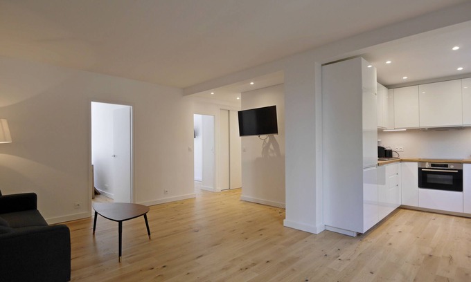 Bercy Apartment | Child-Friendly Retreat at JO de Paris - Place de la Nation
