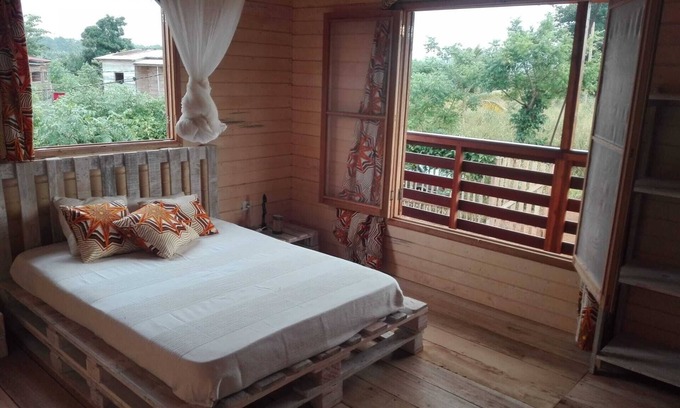 Santana Cabin | Cozy Jo's Nature Cabin in Santana with Spa & Breakfast