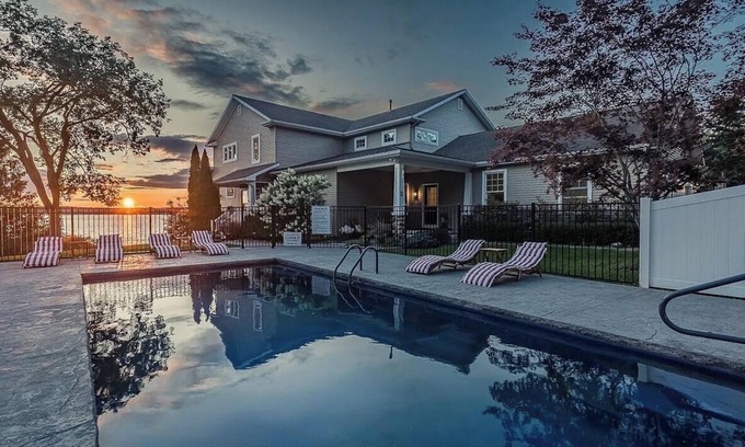 Saratoga Springs House | Jockey Lake House: Family-Friendly Retreat with Game Room