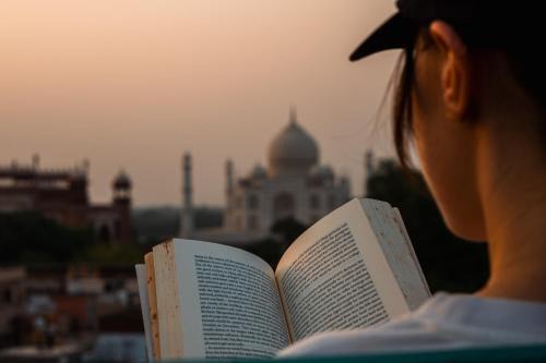 Taj Ganj Hostel | Budget-Friendly Stay at Joey's Hostel Agra with Kitchen