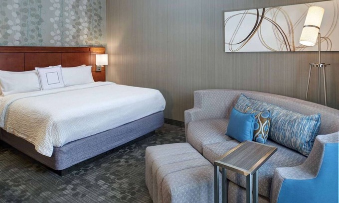 Brookfield Hotel | Explore Lamplighter Park: Pet-Friendly Stays with Pool!