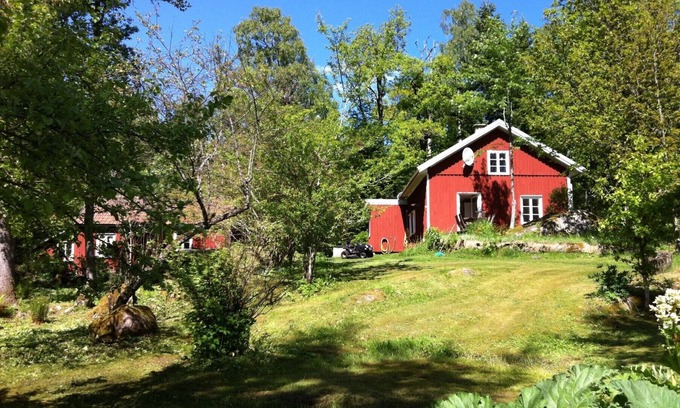 Borgstena House | Relax at Johanshus in Lindsås with Ocean View & Pool