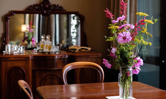 Dunedin City Centre Apartment | Explore the John Campbell Apartment with Accessible Amenities