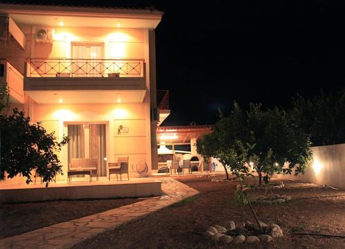 Diakofto House | Family-Friendly Retreat at John's House - Rated 9.5/10