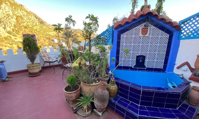 Medina of Chefchaouen Apartment | Welcoming John's House: Family-Friendly with Breakfast & Kitchen